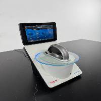 Thermo Scientific NanoDrop One UV/VIS Spectrophotometer image 0